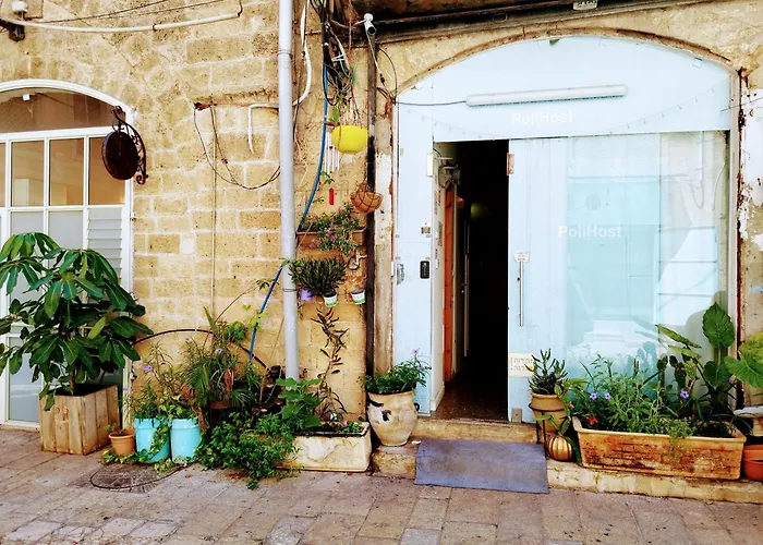 Polihosts Old Jaffa